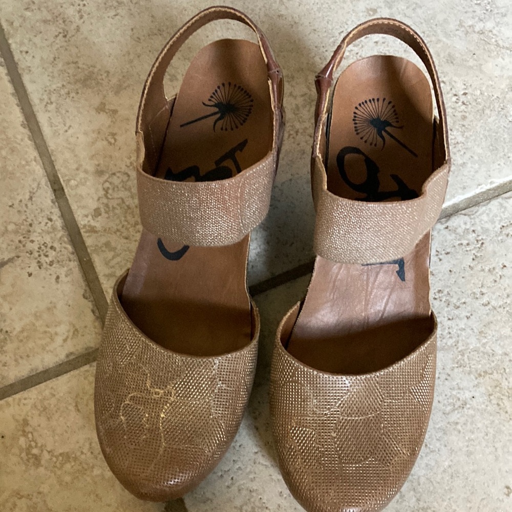 Size 90TBT wedge, gold, and tan sandals, close toed, gently worn